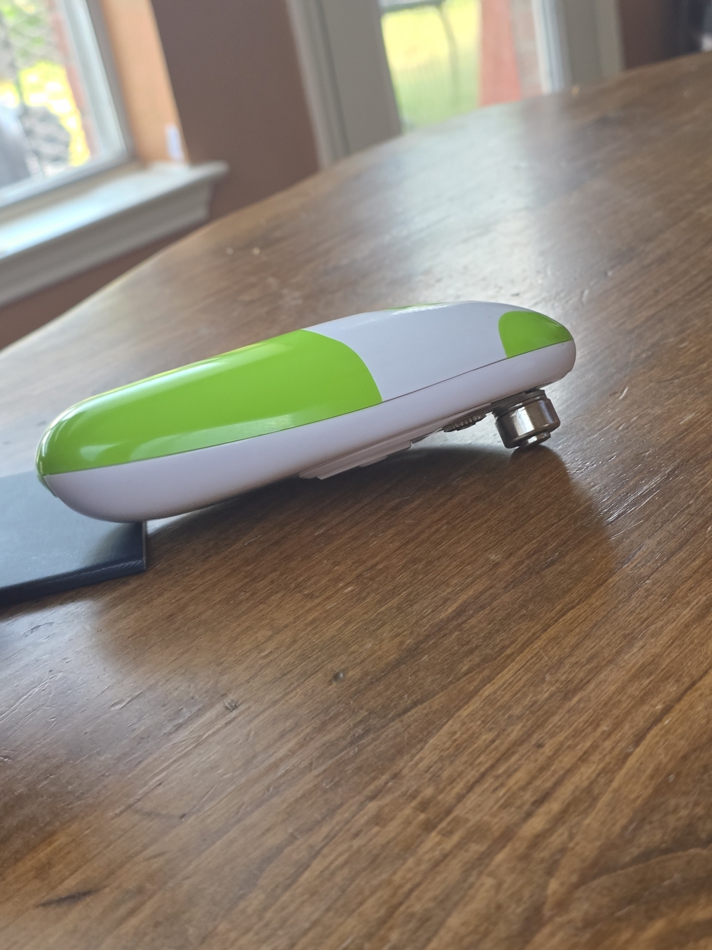 Electric One-Touch Can Opener - Green & White, Handheld, Works Great